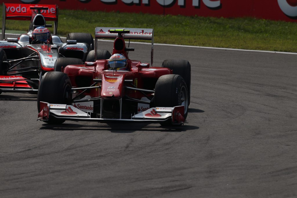 GP Italia, Gara, Fernando Alonso (ESP), Ferrari, F10 e Jenson Button (GBR), McLaren  Mercedes, MP4-25 