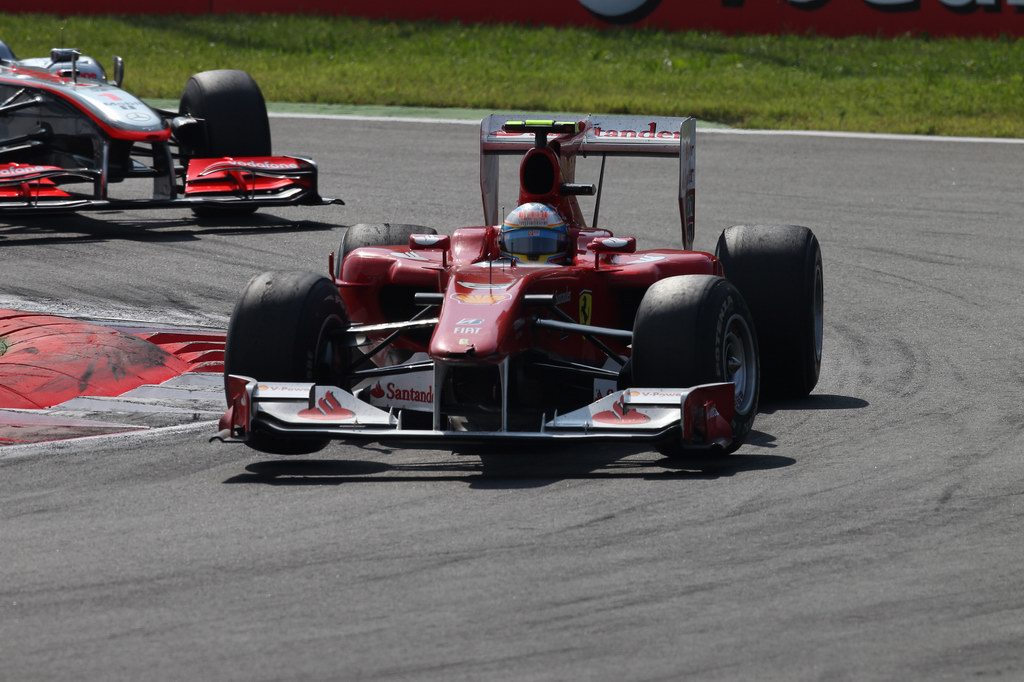 GP Italia, Gara, Fernando Alonso (ESP), Ferrari, F10 e Jenson Button (GBR), McLaren  Mercedes, MP4-25 