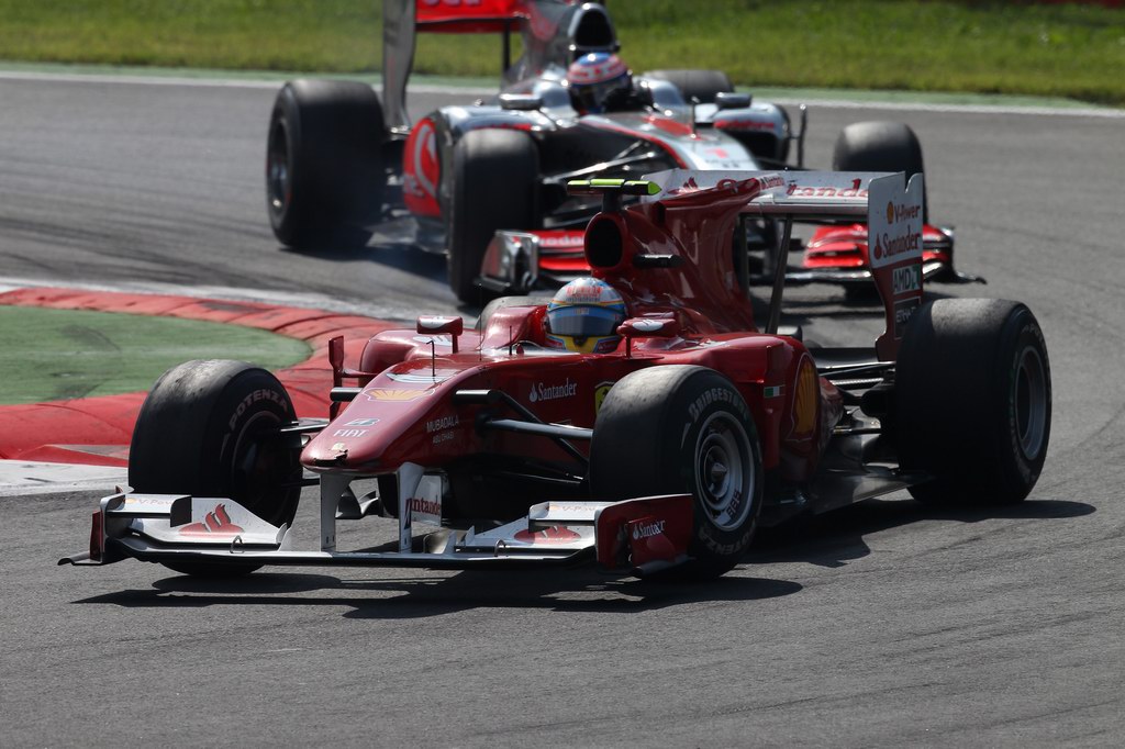 GP Italia, Gara, Fernando Alonso (ESP), Ferrari, F10 e Jenson Button (GBR), McLaren  Mercedes, MP4-25 