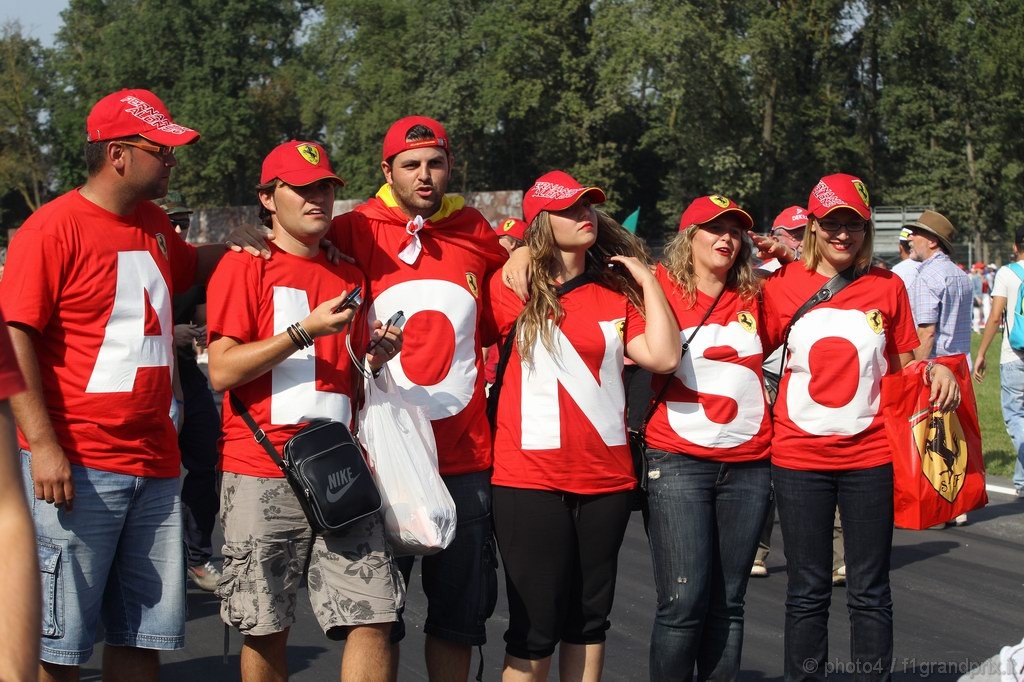 GP Italia, Gara, Fernando Alonso (ESP), Ferrari, F10 fans