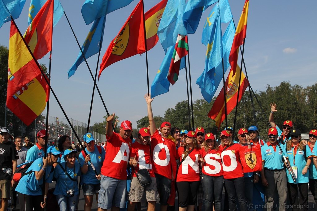 GP Italia, Gara, Fernando Alonso (ESP), Ferrari, F10 fans