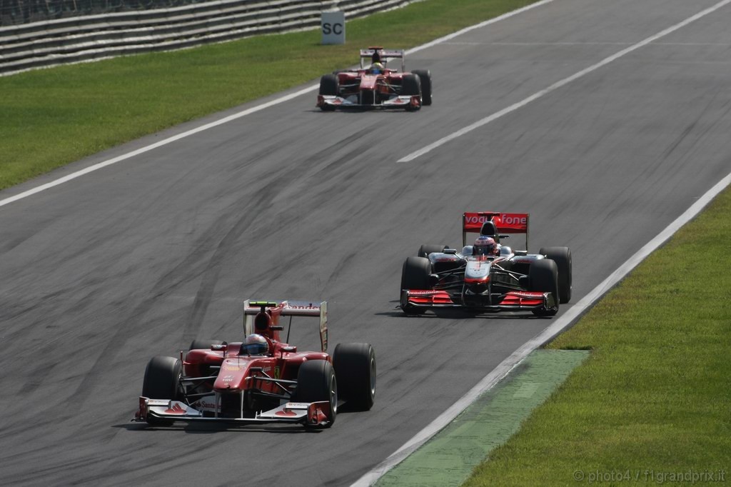 GP Italia, Gara, Fernando Alonso (ESP), Ferrari, F10 e Jenson Button (GBR), McLaren  Mercedes, MP4-25 