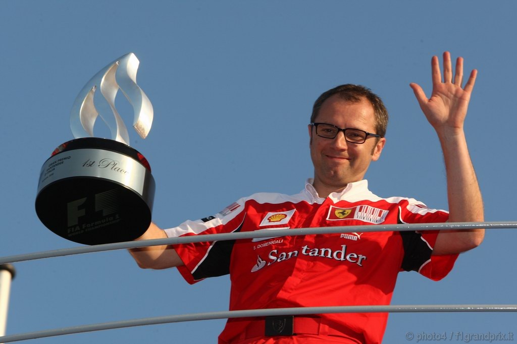 GP Italia, Festeggiamenti, Fernando Alonso (ESP), Ferrari, F10 vincitore, Stefano Domenicali (ITA), Head of the Gestione Sportiva 