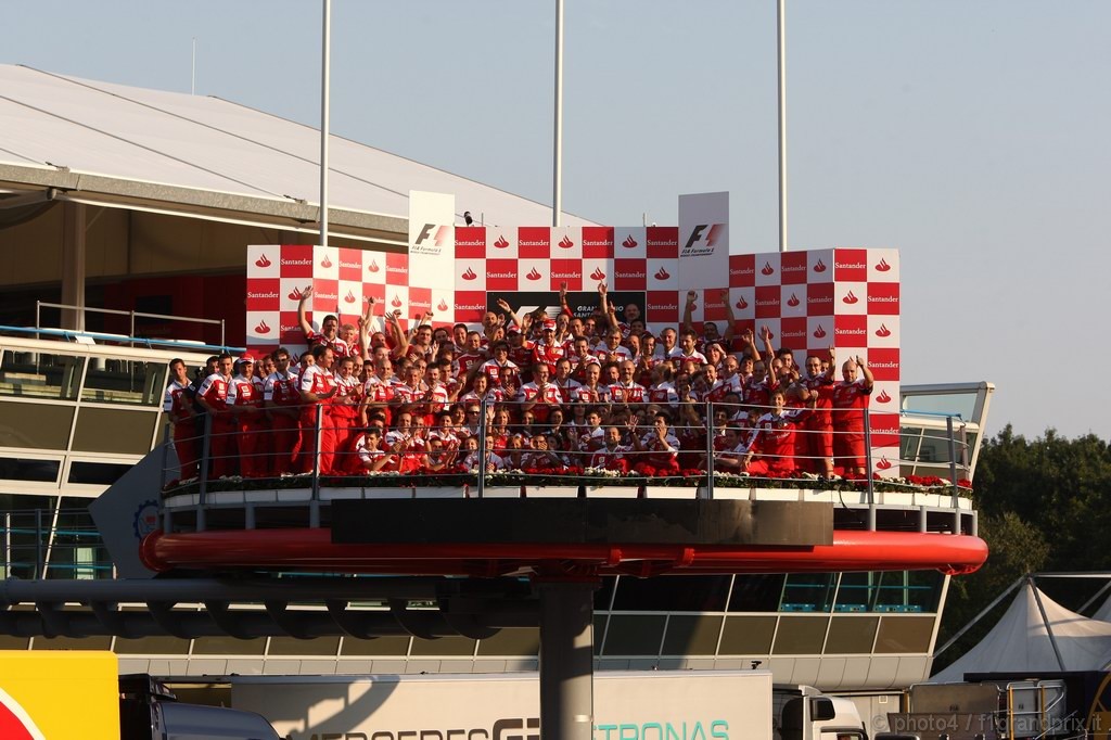 GP Italia, Festeggiamenti, Fernando Alonso (ESP), Ferrari, F10 vincitore 