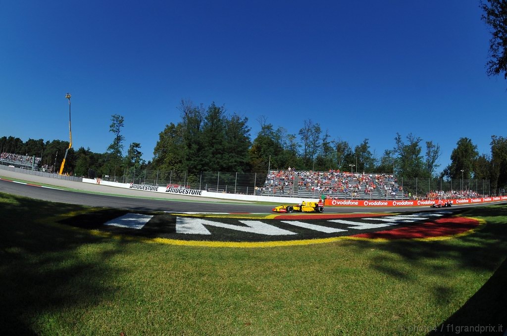 GP Italia, Prove Libere 3, Sabato, Vitaly Petrov (RUS), Renault F1 Team, R30 