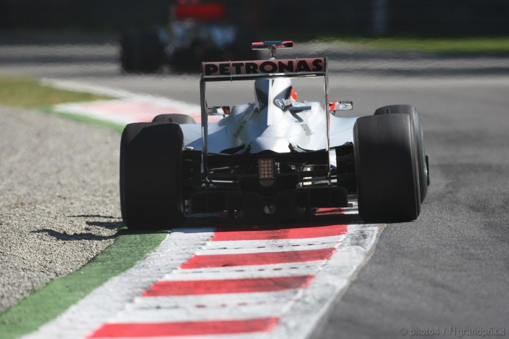 GP Italia, Prove Libere 1, Venerdi', Michael Schumacher (GER), Mercedes GP  F1 Team, MGP W01 
