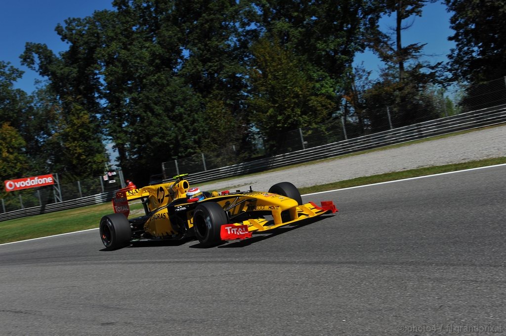 GP Italia, Prove Libere 2, Venerdi', Vitaly Petrov (RUS), Renault F1 Team, R30 