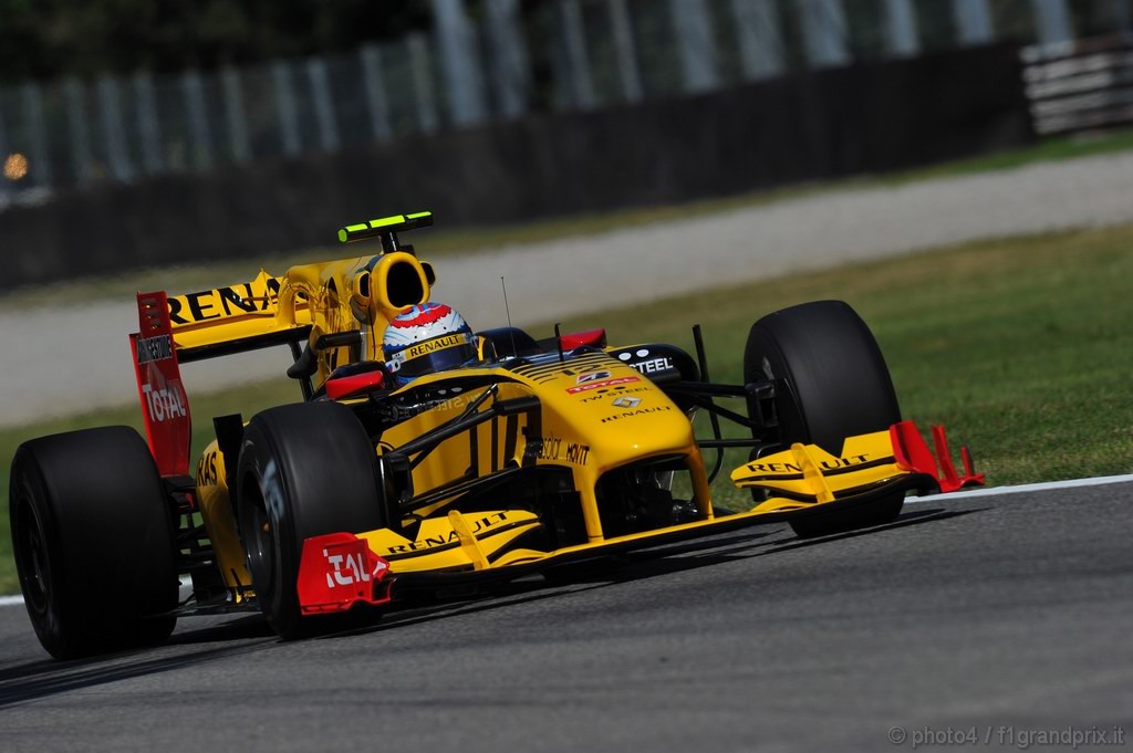 GP Italia, Prove Libere 2, Venerdi', Vitaly Petrov (RUS), Renault F1 Team, R30 
