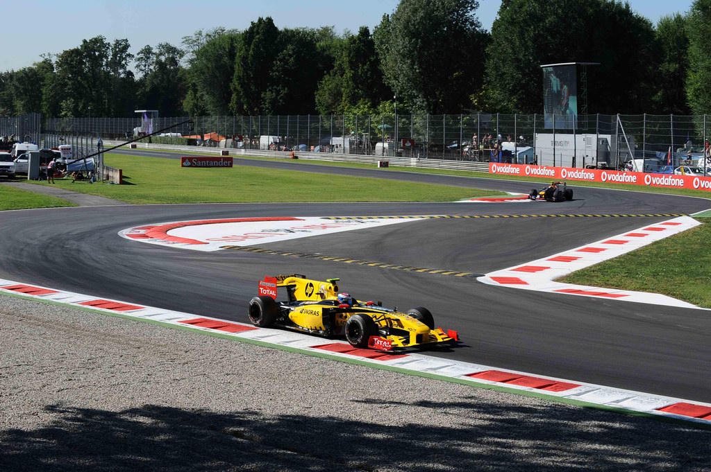 GP Italia, ITALIAN GRAND PRIX F1/2010 -  MONZA 10/09/2010  - VITALY PETROV - MWW 
© FOTO ERCOLE COLOMBO 
