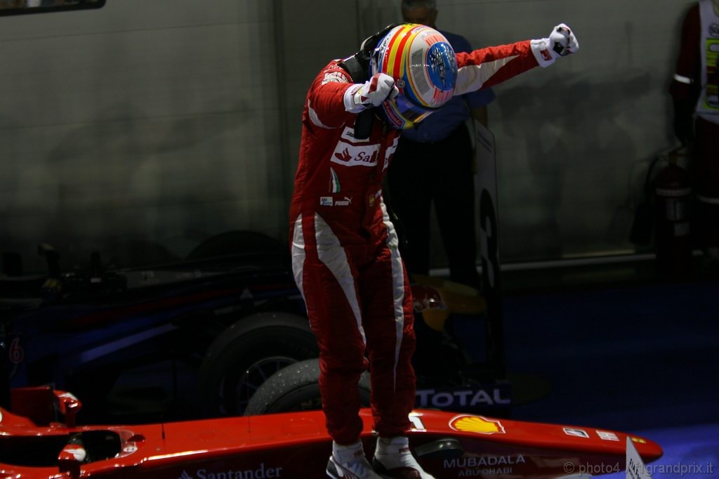 GP Singapore, Gara, Fernando Alonso (ESP), Ferrari, F10 vincitore 