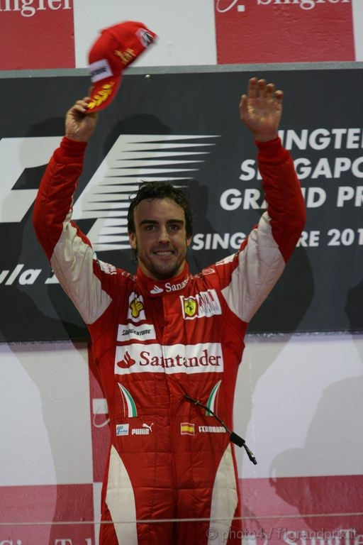 GP Singapore, Gara, Fernando Alonso (ESP), Ferrari, F10 vincitore 