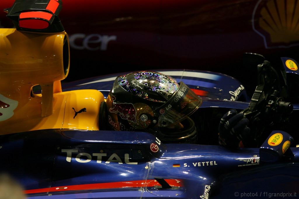 GP Singapore, Gara, Sebastian Vettel (GER), Red Bull Racing, RB6 secondo 