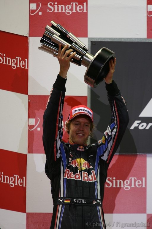 GP Singapore, Gara, Sebastian Vettel (GER), Red Bull Racing, RB6 secondo 