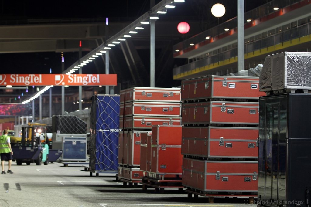 GP Singapore, Paddock after the race