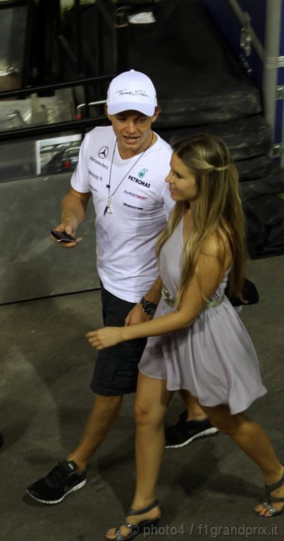 GP Singapore, Nico Rosberg (GER), Mercedes GP F1 Team, MGP W01 e Domenica Vivian Sibold