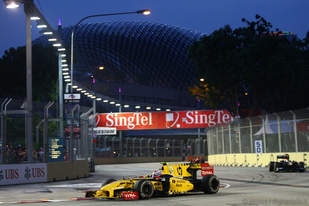 GP Singapore, Prove Libere 3, Sabato, Vitaly Petrov (RUS), Renault F1 Team, R30 