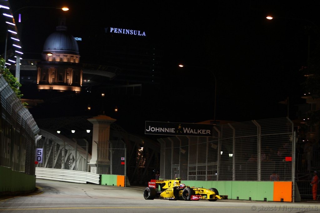 GP Singapore, Qualifiche, Vitaly Petrov (RUS), Renault F1 Team, R30 
