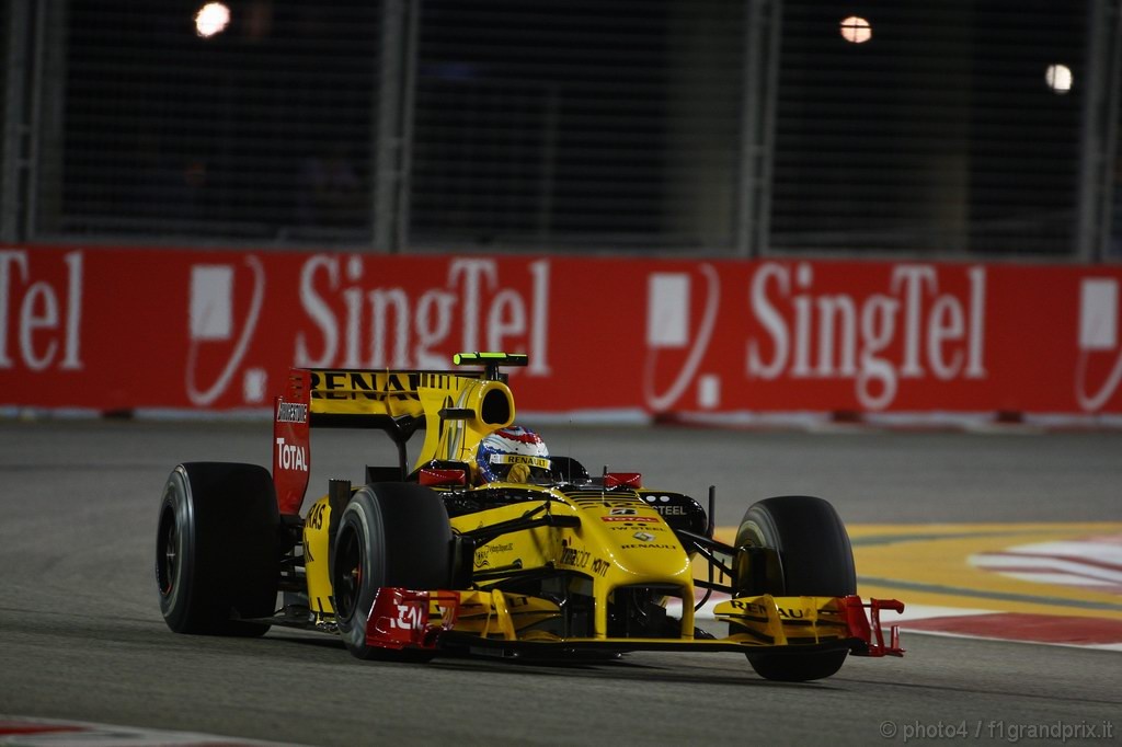 GP Singapore, Prove Libere 1, Venerdi', Vitaly Petrov (RUS), Renault F1 Team, R30 