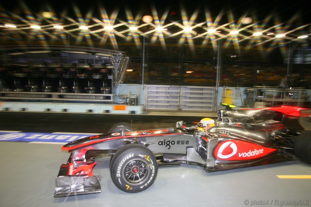 GP Singapore, Prove Libere 1, Venerdi', Lewis Hamilton (GBR), McLaren  Mercedes, MP4-25 