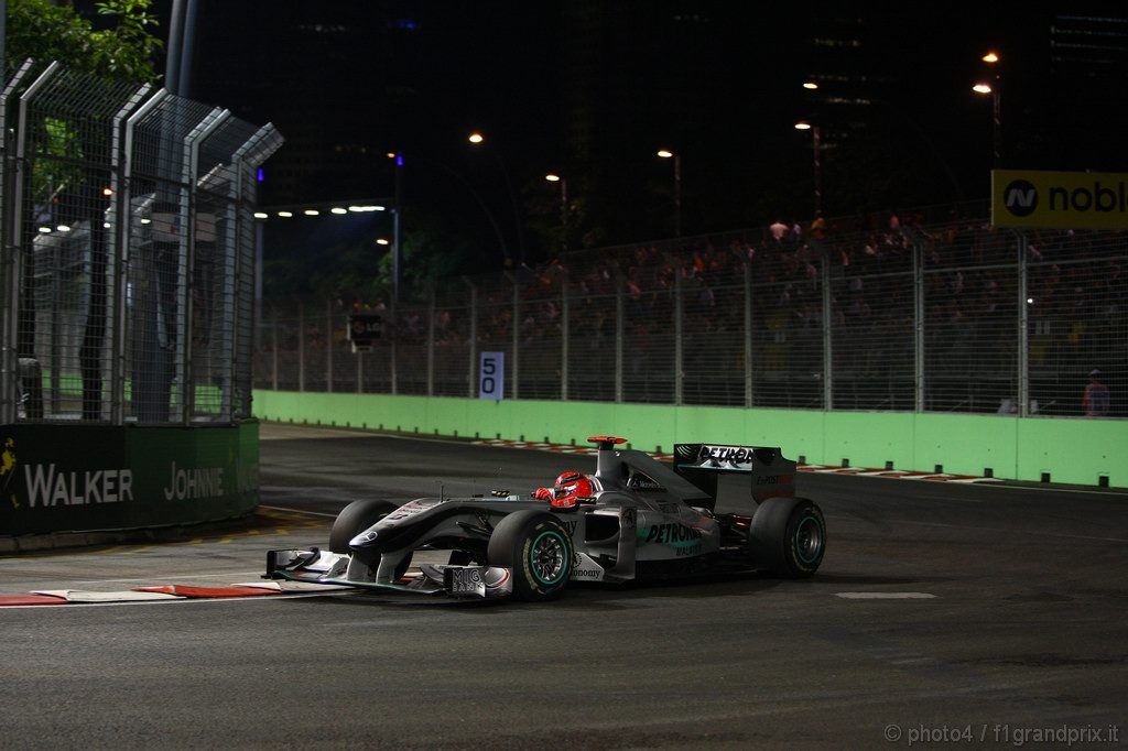 GP Singapore, Prove Libere 2, Venerdi', Michael Schumacher (GER), Mercedes GP  F1 Team, MGP W01 