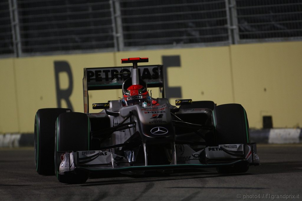 GP Singapore, Prove Libere 2, Venerdi', Michael Schumacher (GER), Mercedes GP  F1 Team, MGP W01 
