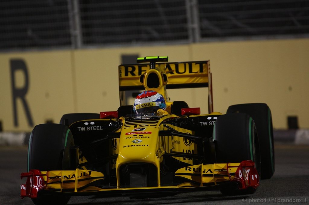 GP Singapore, Prove Libere 2, Venerdi', Vitaly Petrov (RUS), Renault F1 Team, R30 