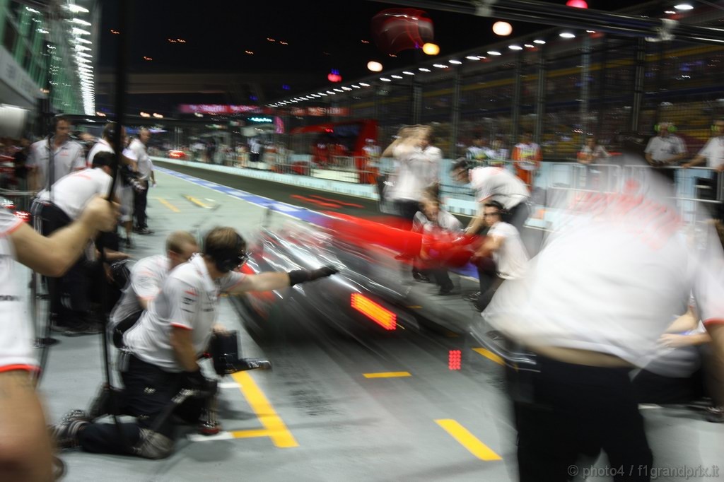 GP Singapore, Prove Libere 2, Venerdi', Jenson Button (GBR), McLaren  Mercedes, MP4-25 