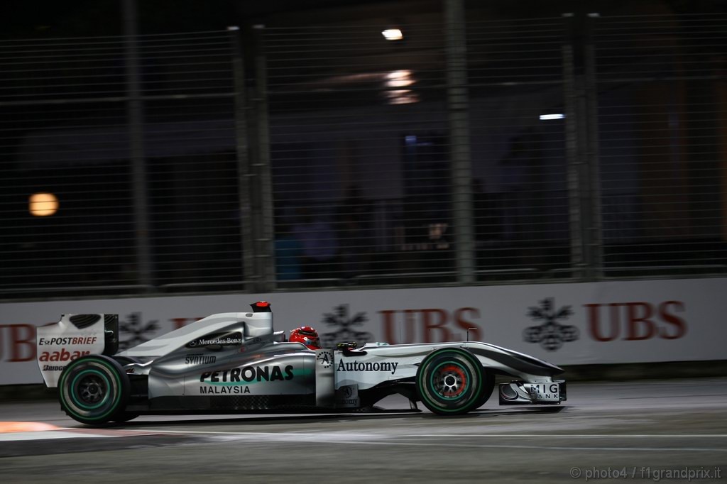 GP Singapore, Prove Libere 2, Venerdi', Michael Schumacher (GER), Mercedes GP  F1 Team, MGP W01 