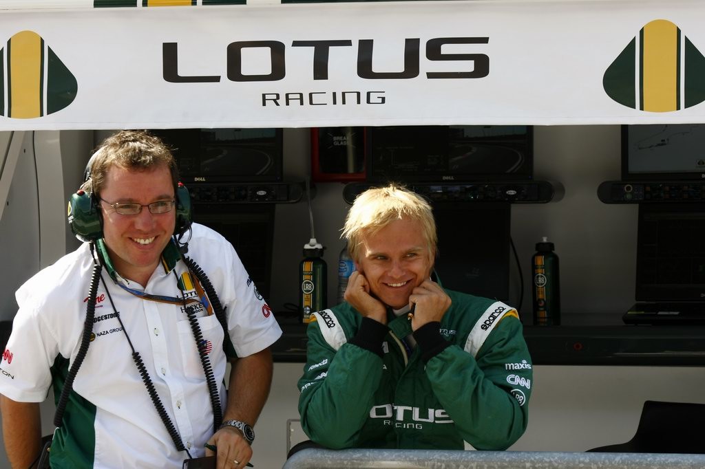 GP Turchia, 2010 Turkish Grand Prix - Venerdi'
Istanbul Motor Park, Istanbul, Turkey
28th May 2010
Heikki Kovalainen, Lotus T127 Cosworth.Portrait
World Copyright: Charles Coates/LAT Photographic
ref: Digital Image _26Y2738