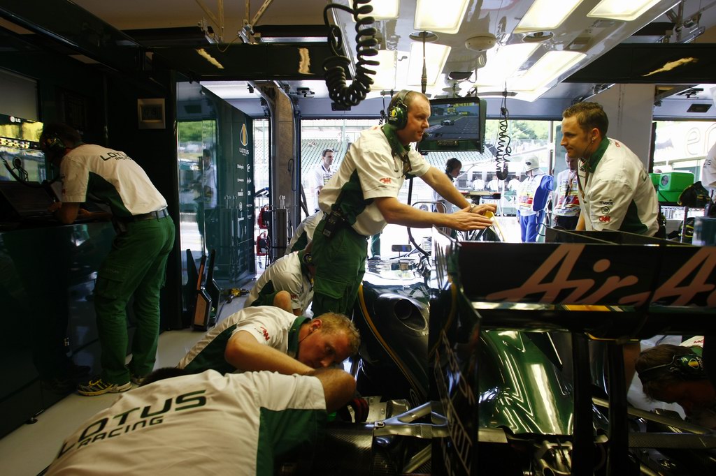 GP Ungheria, 2010 Hungarian Grand Prix - Venerdi'
Hungaroring, Budapest, Hungary
30th July 2010
World Copyright: Charles Coates/LAT Photographic
ref: Digital Image _26Y9774