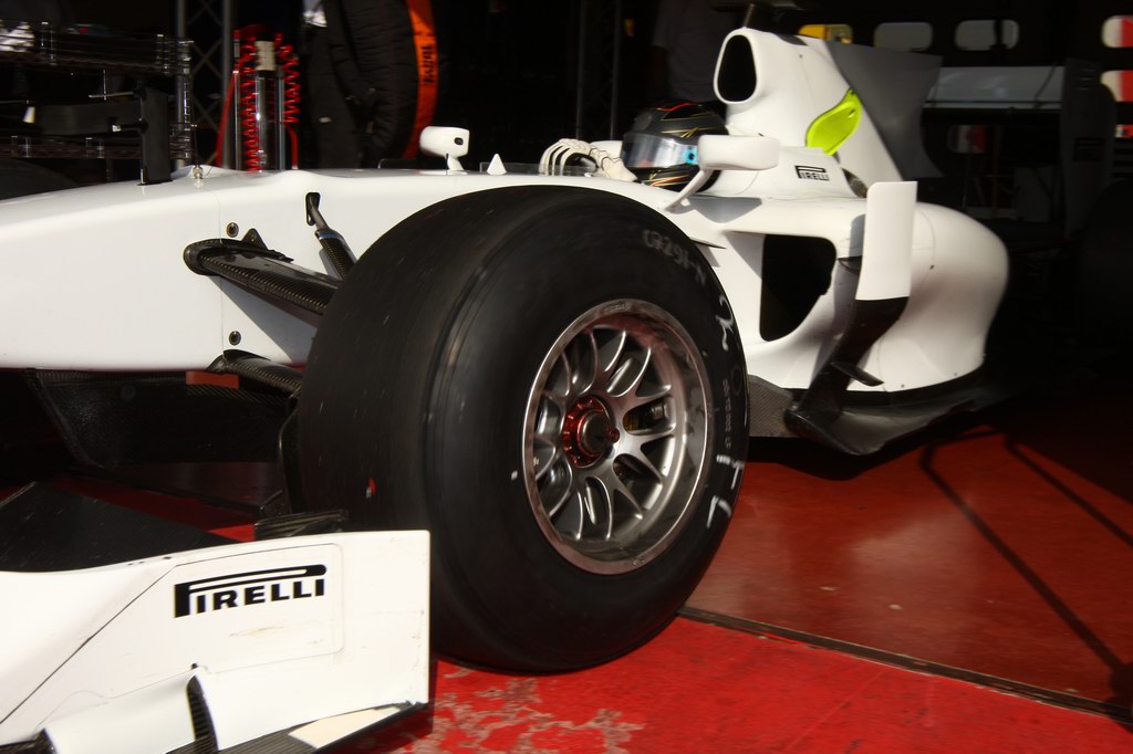 Test Pirelli Abu Dhabi