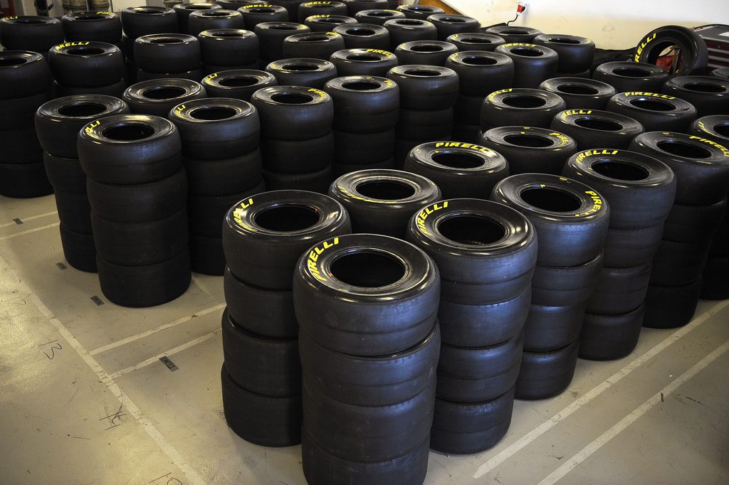 Test Pirelli Abu Dhabi