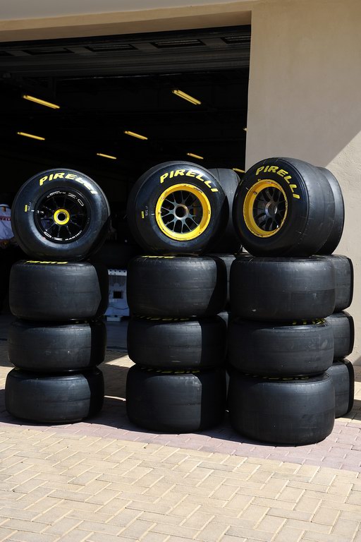 Test Pirelli Abu Dhabi
