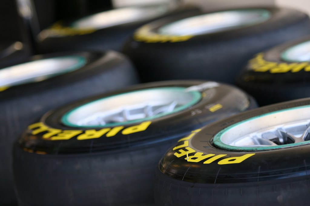 Test Pirelli Abu Dhabi, 
Pirelli Tyres 