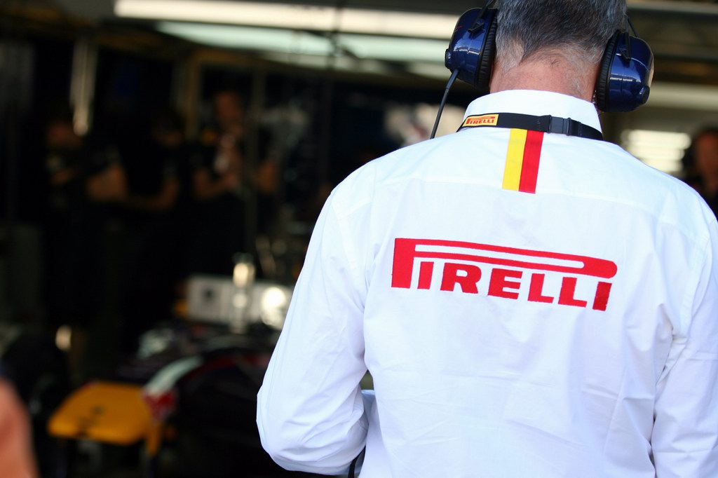Test Pirelli Abu Dhabi, 
Pirelli staff