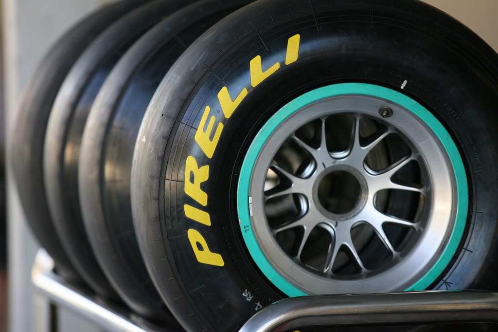 Test Pirelli Abu Dhabi, 
Pirelli Tyres 