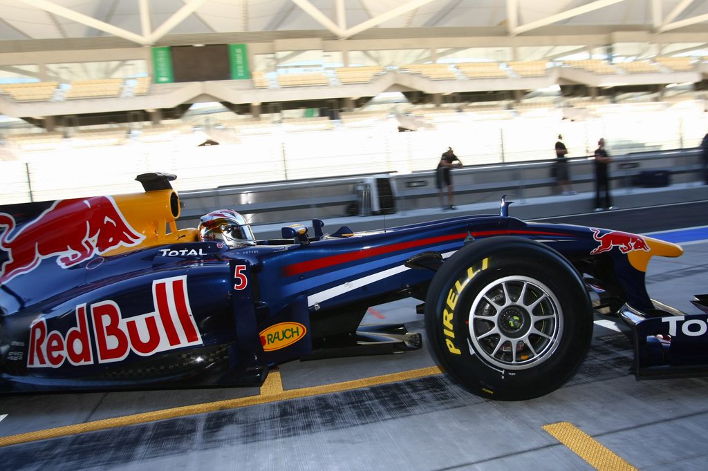 Test Pirelli Abu Dhabi, 
Sebastian Vettel (GER), Red Bull Racing 