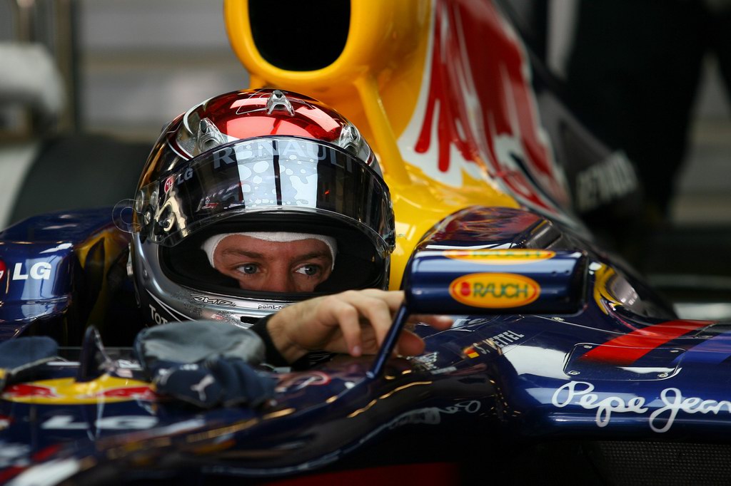 Test Pirelli Abu Dhabi, 19.11.2010 Abu Dhabi, Abu Dhabi, 
Sebastian Vettel (GER), Red Bull Racing 