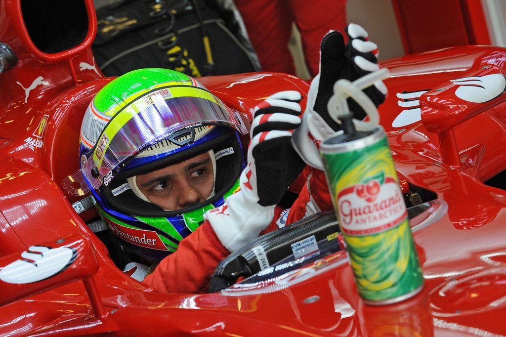 Test Pirelli Abu Dhabi