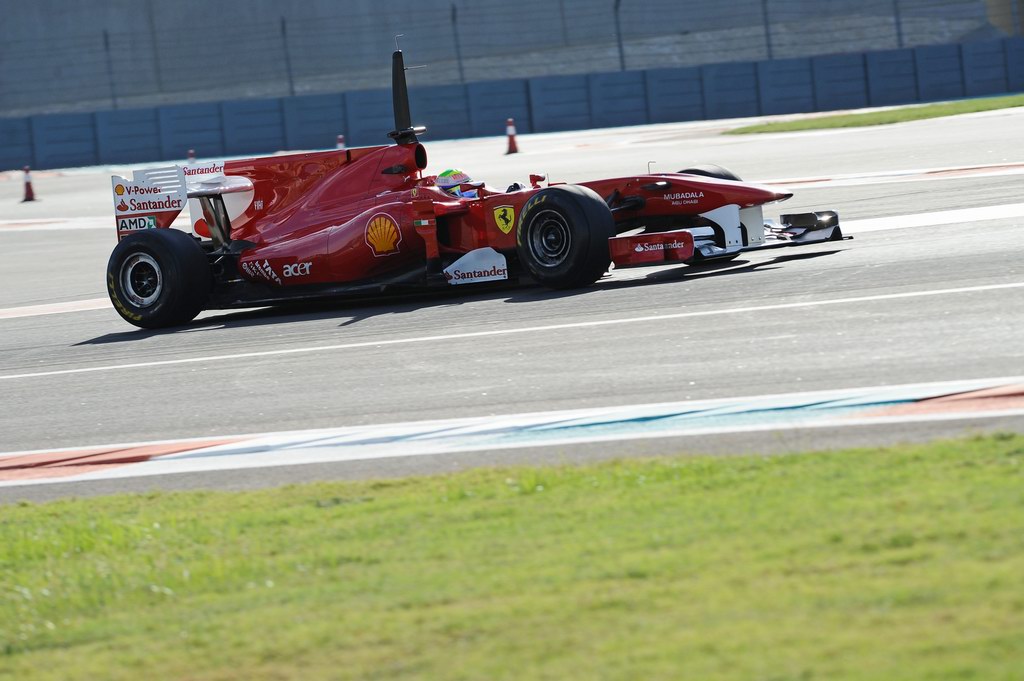 Test Pirelli Abu Dhabi