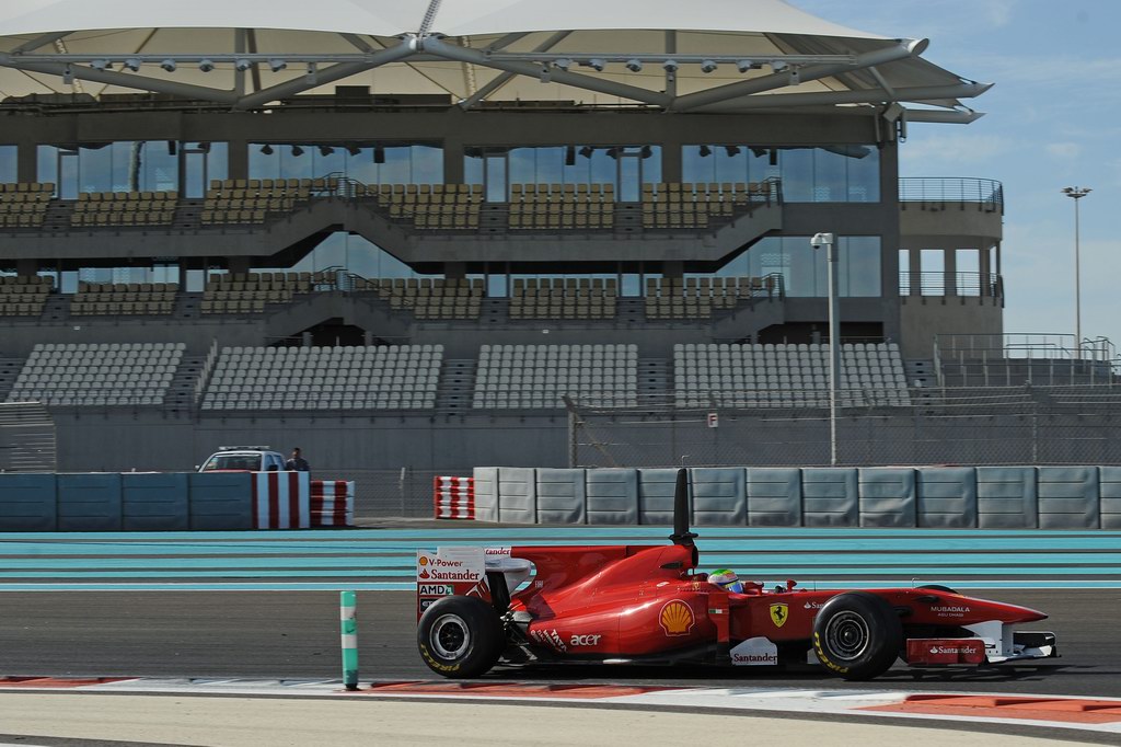Test Pirelli Abu Dhabi