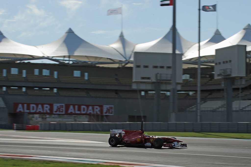 Test Pirelli Abu Dhabi