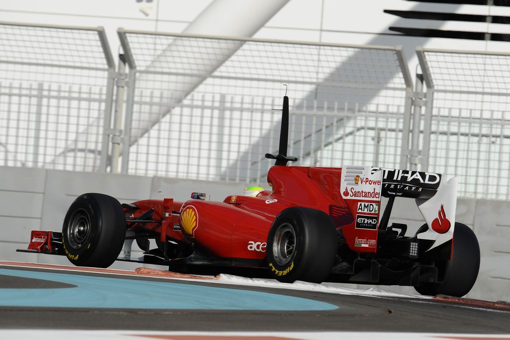Test Pirelli Abu Dhabi