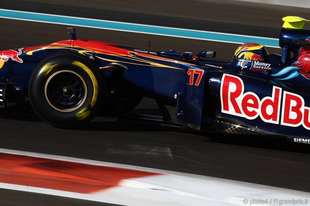 Test Pirelli Abu Dhabi, 
Jaime Alguersuari (ESP), Scuderia Toro Rosso 