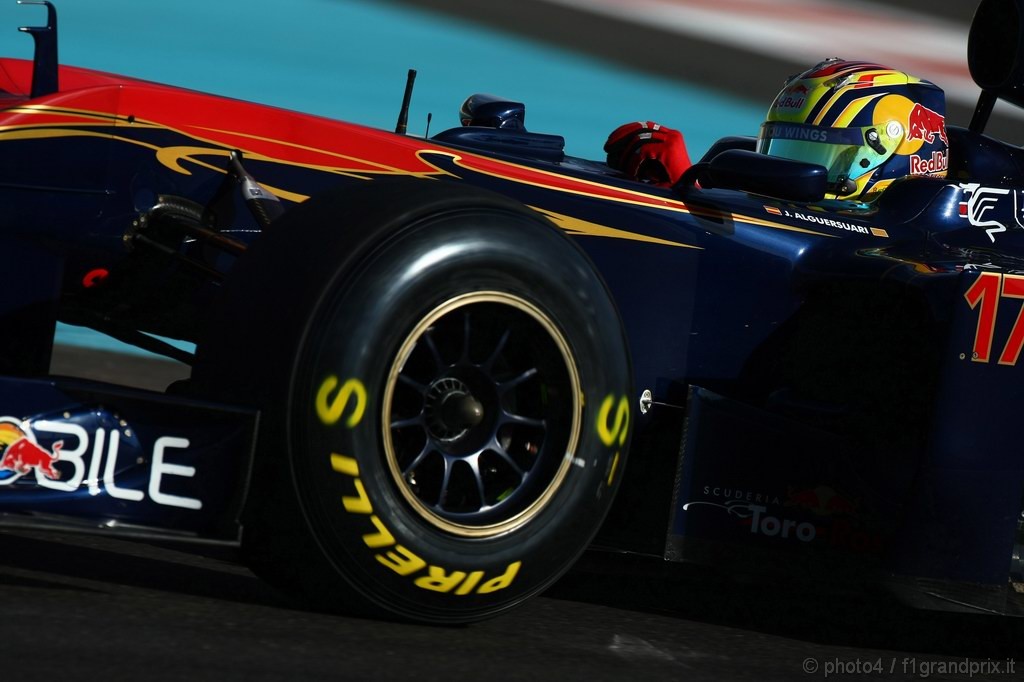 Test Pirelli Abu Dhabi, 
Jaime Alguersuari (ESP), Scuderia Toro Rosso 