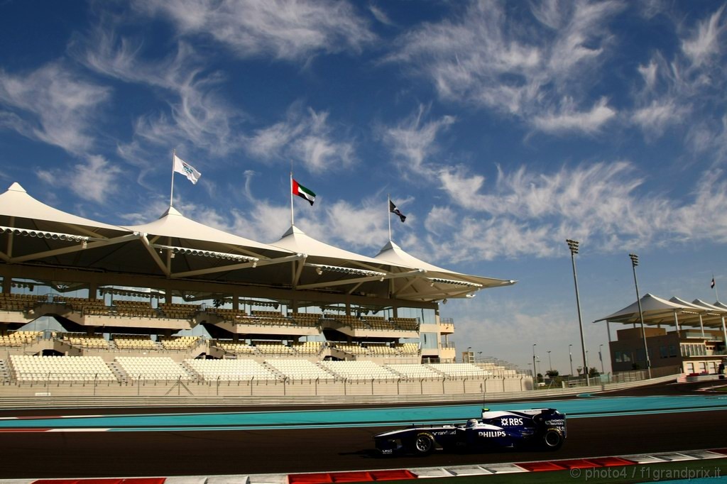 Test Pirelli Abu Dhabi