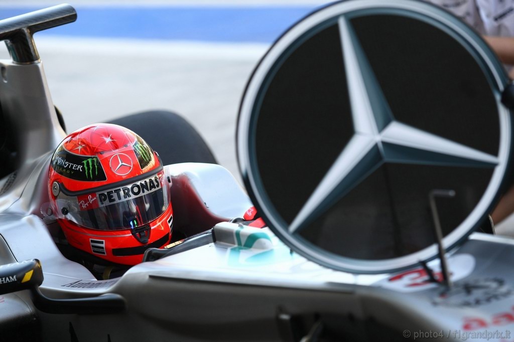 Test Pirelli Abu Dhabi, 
Michael Schumacher (GER), Mercedes GP Petronas 