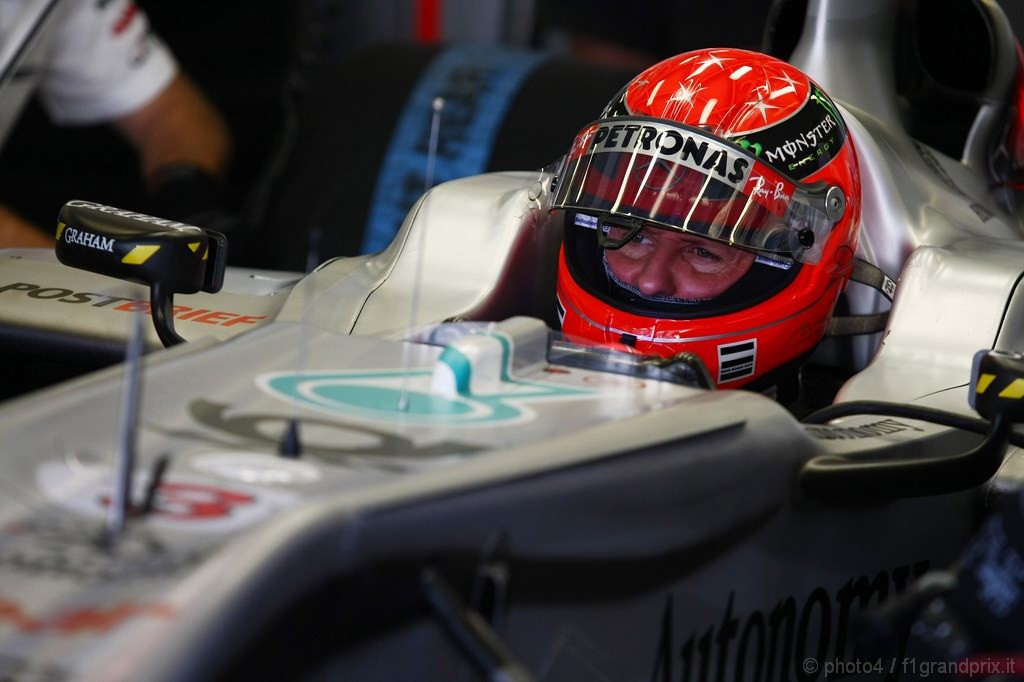 Test Pirelli Abu Dhabi, 
Michael Schumacher (GER), Mercedes GP Petronas
