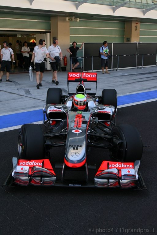 Test Pirelli Abu Dhabi, 
Oliver Turvey (GBR), McLaren Mercedes  