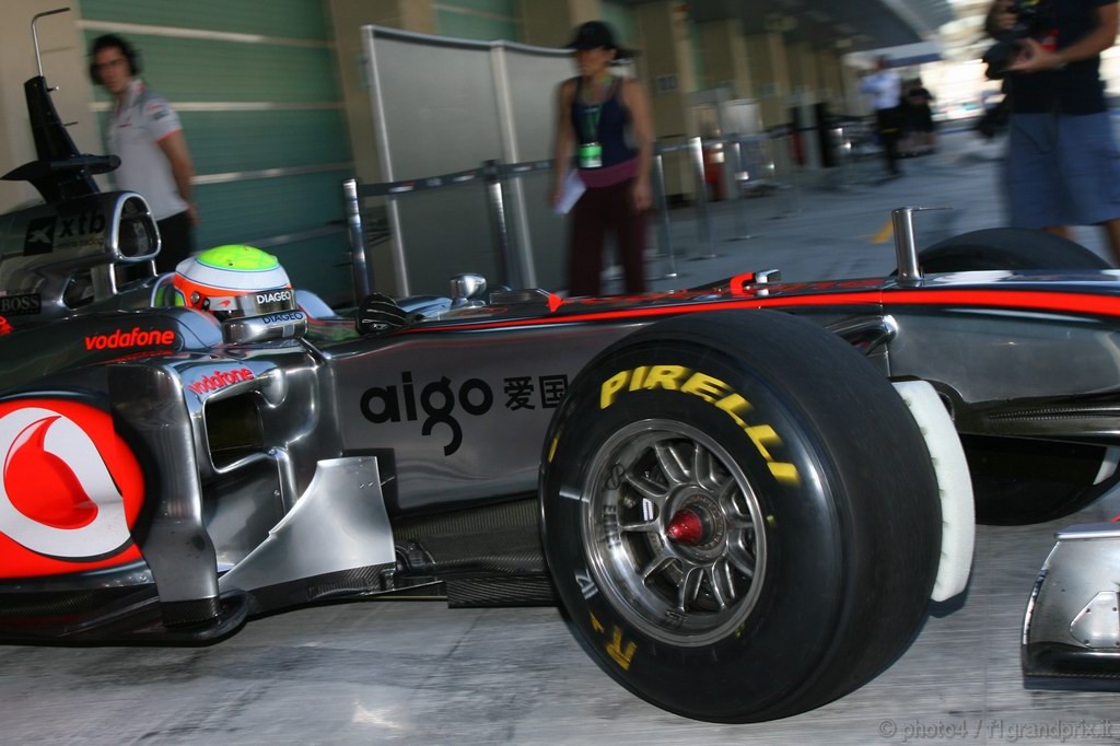 Test Pirelli Abu Dhabi, 
Oliver Turvey (GBR), McLaren Mercedes  